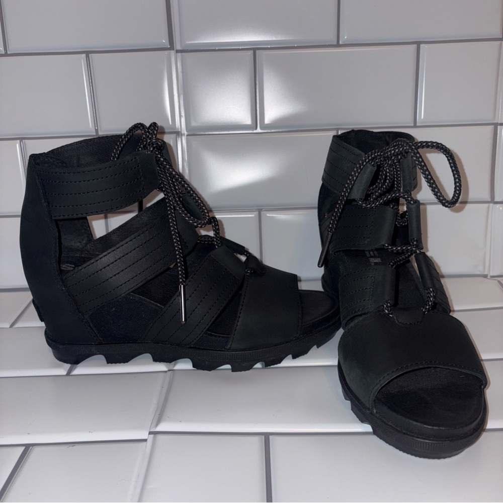 Sorel Joanie II Womens  Leather Sandals Lace Up Wedge Strappy Gladiator Black 8